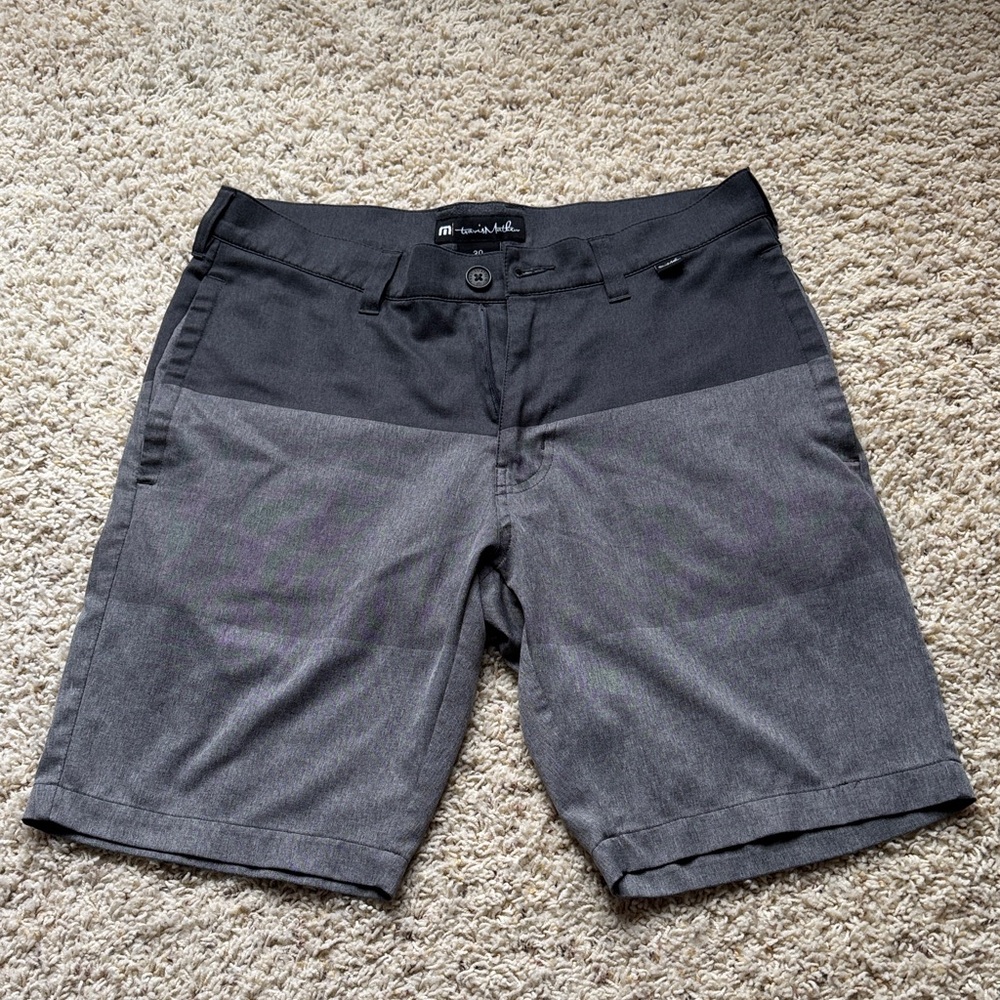 Travis Mathew Two-Tone Gray Golf  Shorts
Size 30